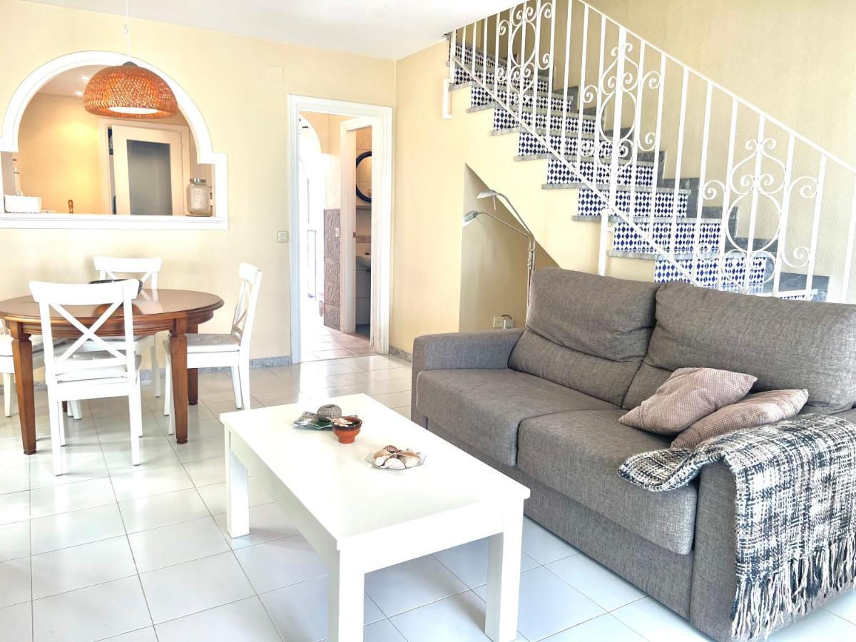 Fabulous Vacation In A 2 Bedroom Townhouse With 2 Terraces Overlooking The Sea, Suitable For 6 People 3 Swimming Pools Tennis And 200 Mts From The Sea El Faro Eksteriør billede
