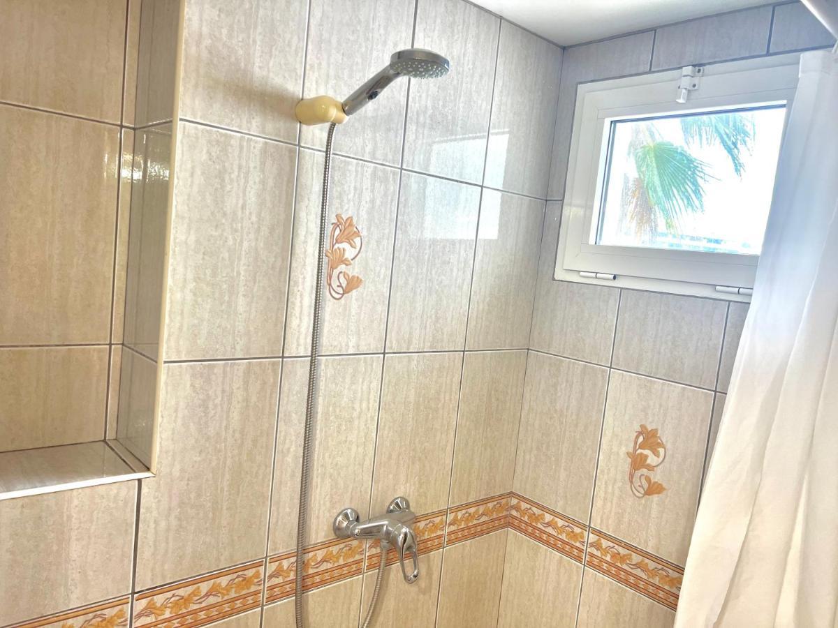 Fabulous Vacation In A 2 Bedroom Townhouse With 2 Terraces Overlooking The Sea, Suitable For 6 People 3 Swimming Pools Tennis And 200 Mts From The Sea El Faro Eksteriør billede
