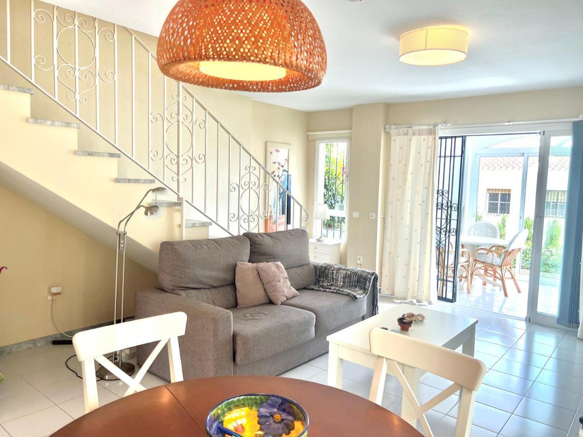 Fabulous Vacation In A 2 Bedroom Townhouse With 2 Terraces Overlooking The Sea, Suitable For 6 People 3 Swimming Pools Tennis And 200 Mts From The Sea El Faro Eksteriør billede