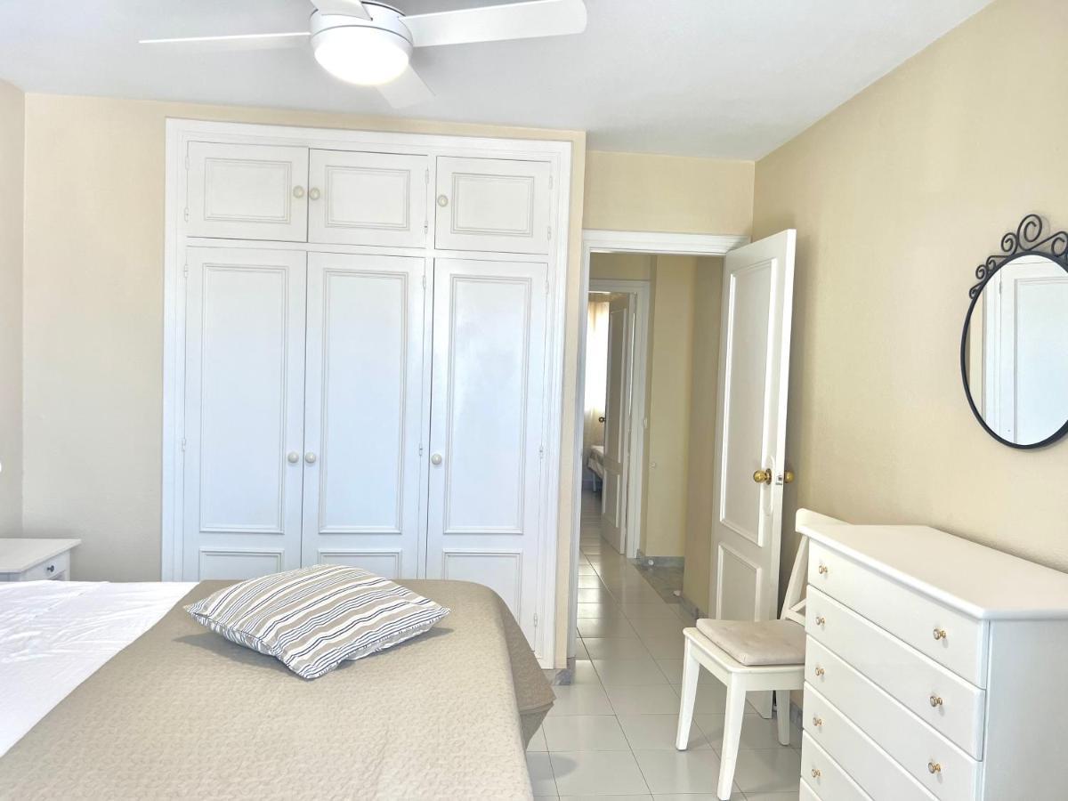 Fabulous Vacation In A 2 Bedroom Townhouse With 2 Terraces Overlooking The Sea, Suitable For 6 People 3 Swimming Pools Tennis And 200 Mts From The Sea El Faro Eksteriør billede