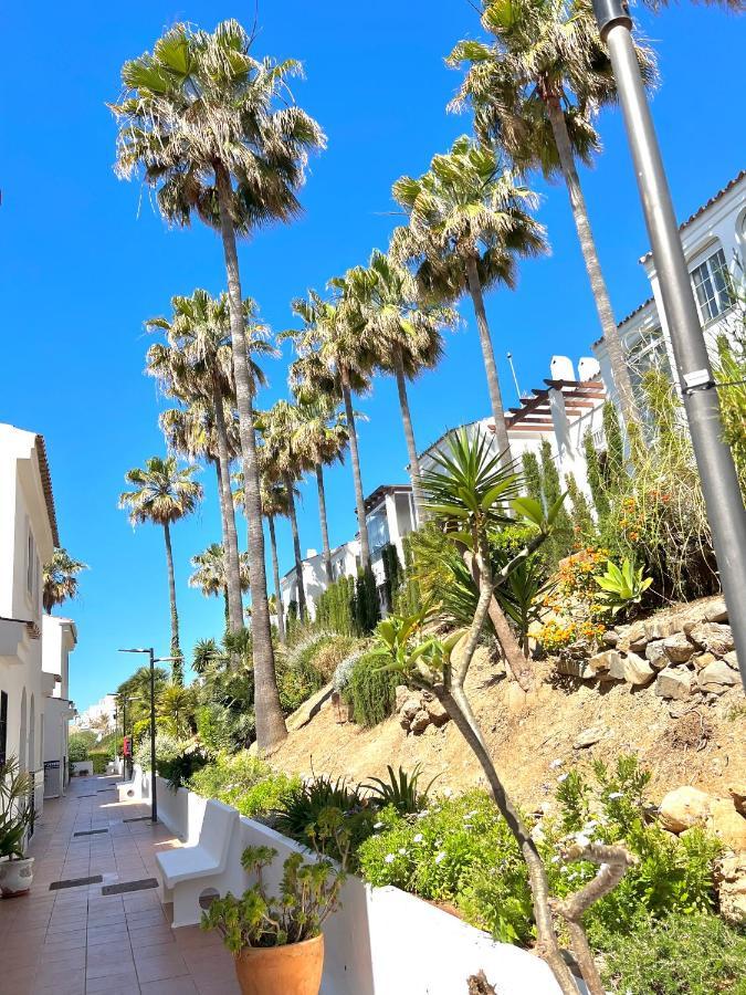 Fabulous Vacation In A 2 Bedroom Townhouse With 2 Terraces Overlooking The Sea, Suitable For 6 People 3 Swimming Pools Tennis And 200 Mts From The Sea El Faro Eksteriør billede